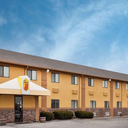 Hotel Super 8 By Wyndham Muscatine Esterno foto