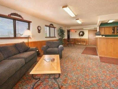 Hotel Super 8 By Wyndham Muscatine Esterno foto